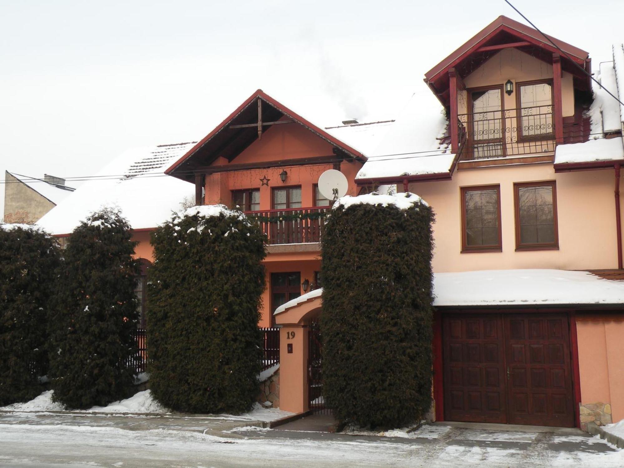 Bed & Breakfast Dom Pod Tujami Krakov